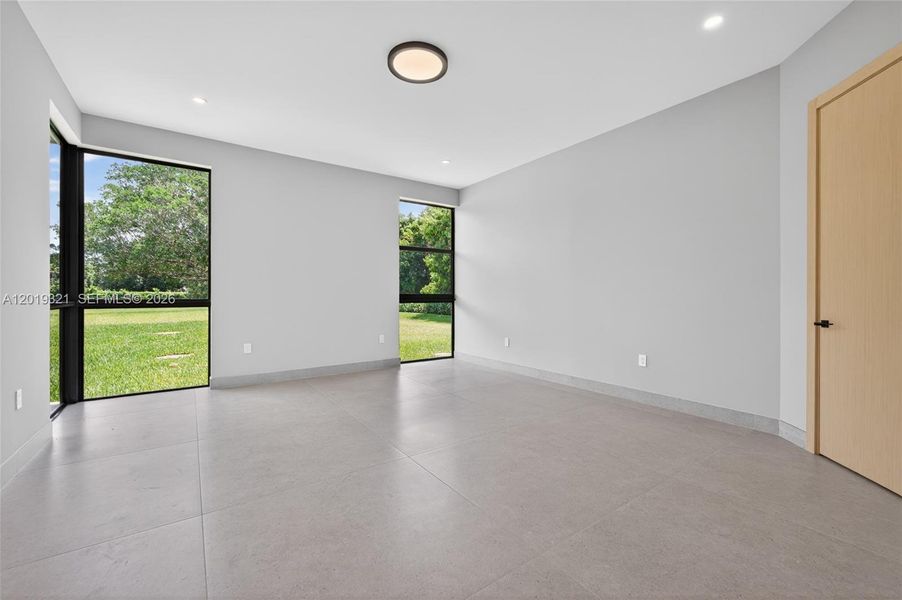 Spacious, unfurnished interior of a new home in , Southwest Ranches (Image 58).
