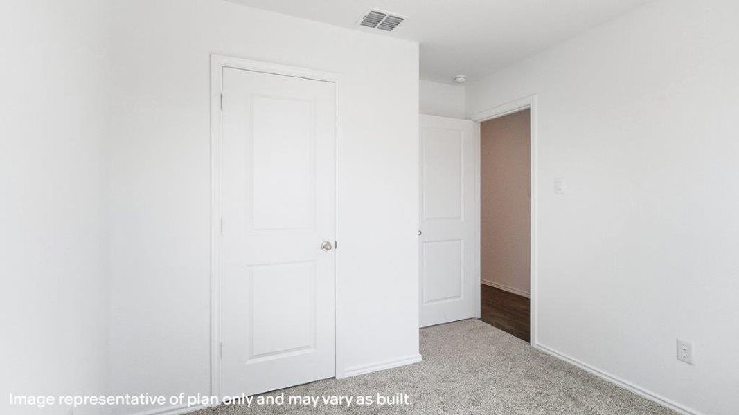 Representative unfurnished interior of a home built from the The Hannah by D.R. Horton in Sonora, San Antonio (Image 18).