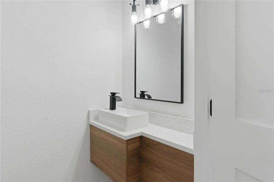 Furnished interior view inside a new home in , Altamonte Springs (Image 6).