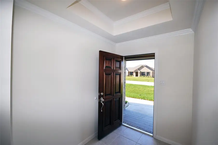 Spacious, unfurnished interior of a new home in Pedregal, League City (Image 31).