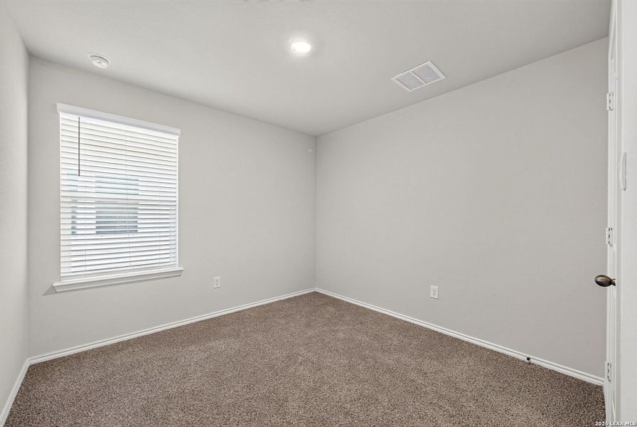 Spacious, unfurnished interior of a new home in Preserve at Medina, Von Ormy (Image 19).