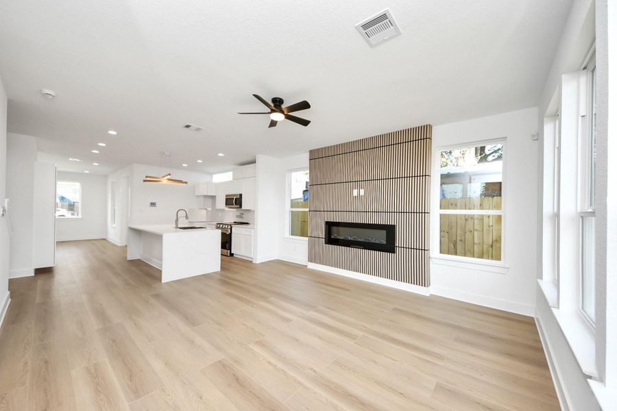 Spacious, unfurnished interior of a new home in , Houston (Image 20). Spacious, unfurnished interior of a new home in , Houston (Image 20).