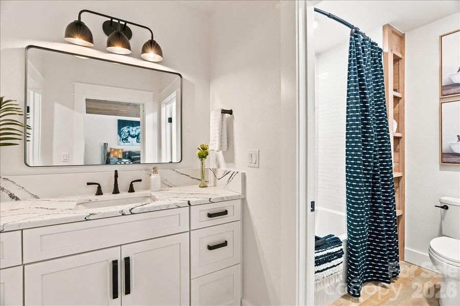 Upstairs secondary bathroom