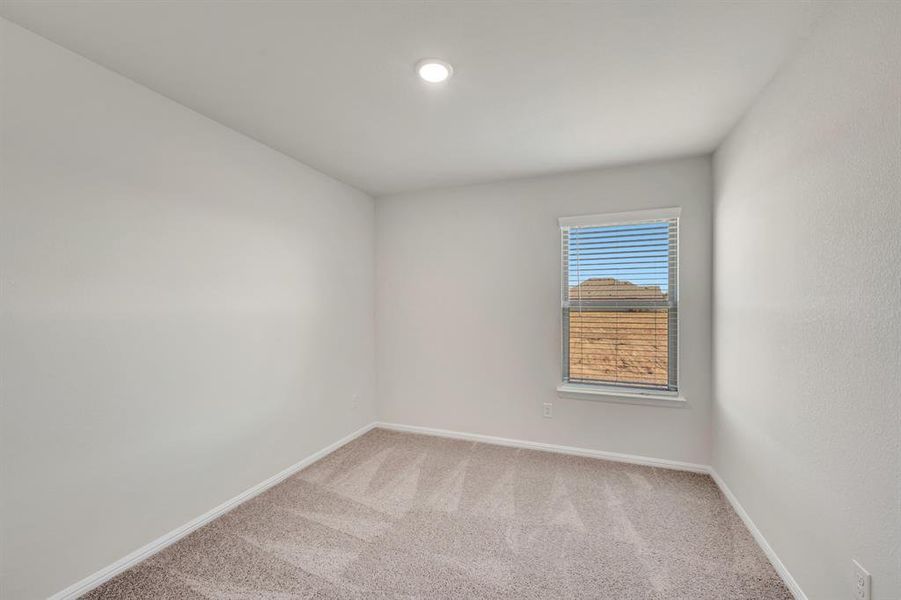 Spacious, unfurnished interior of a new home in Verandah, Royse City (Image 27).