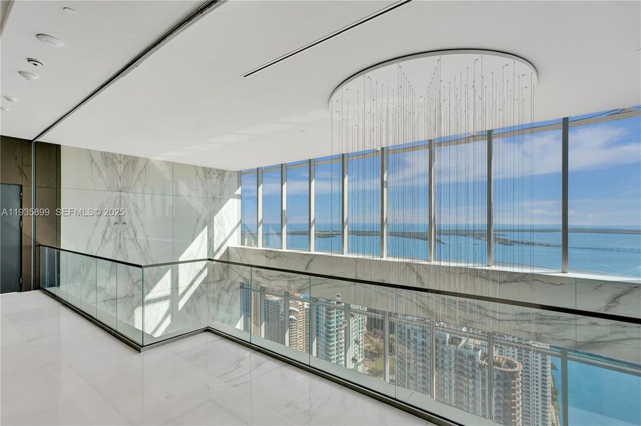 Condo located in Miami, FL showcasing its design and architecture (Image 41).