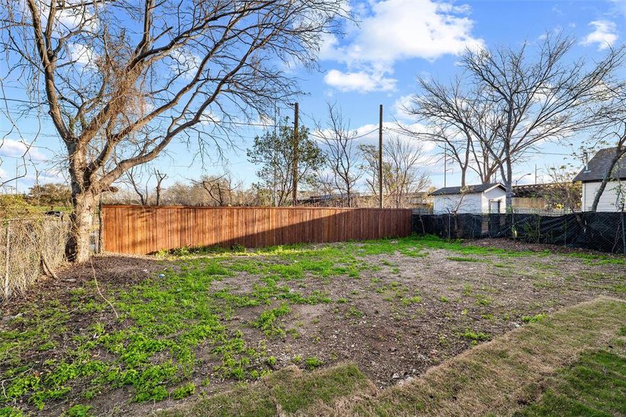Exterior details and patio area of a home in , Fort Worth (Image 22).