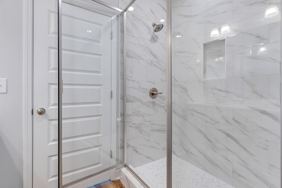 Image 41 of a home in Oak Hollow.