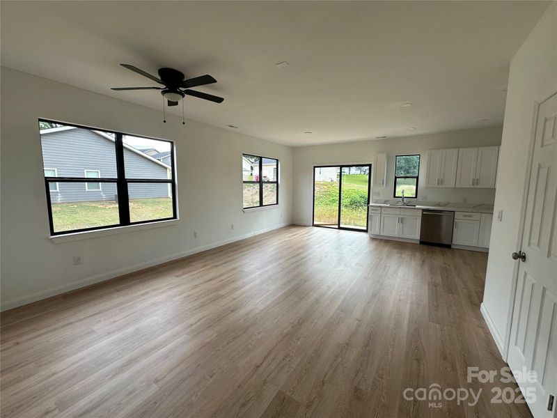 Spacious, unfurnished interior of a new home in , Hickory (Image 5).