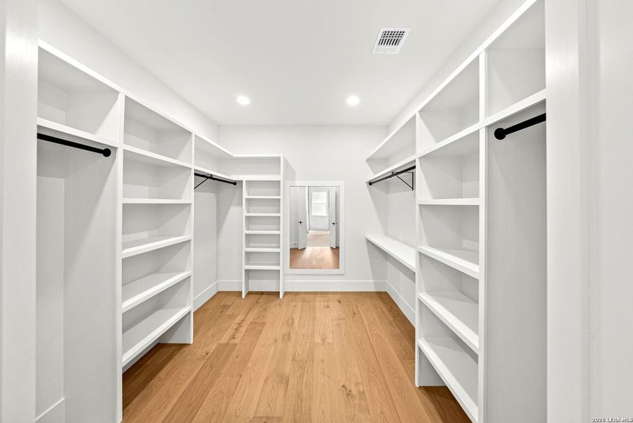 Image 48 of a home in .