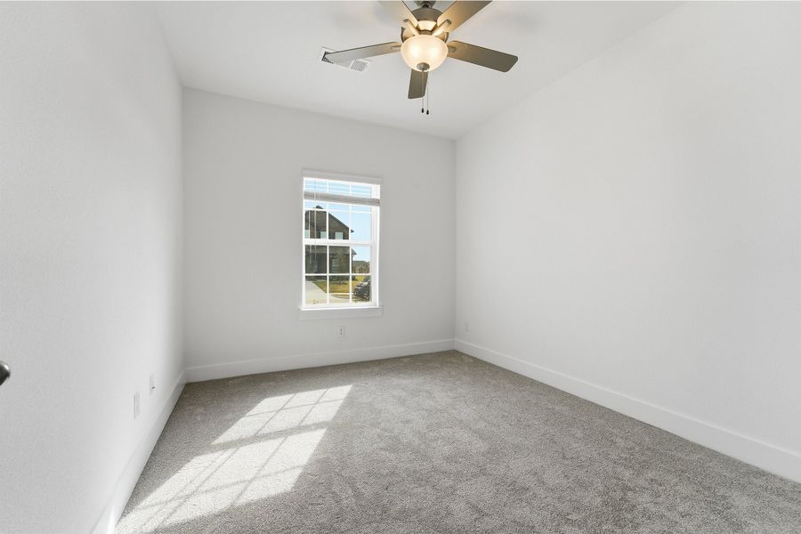 Spacious, unfurnished interior of a new home in Saddlebrook Estates, Waxahachie (Image 38). Spacious, unfurnished interior of a new home in Saddlebrook Estates, Waxahachie (Image 38).