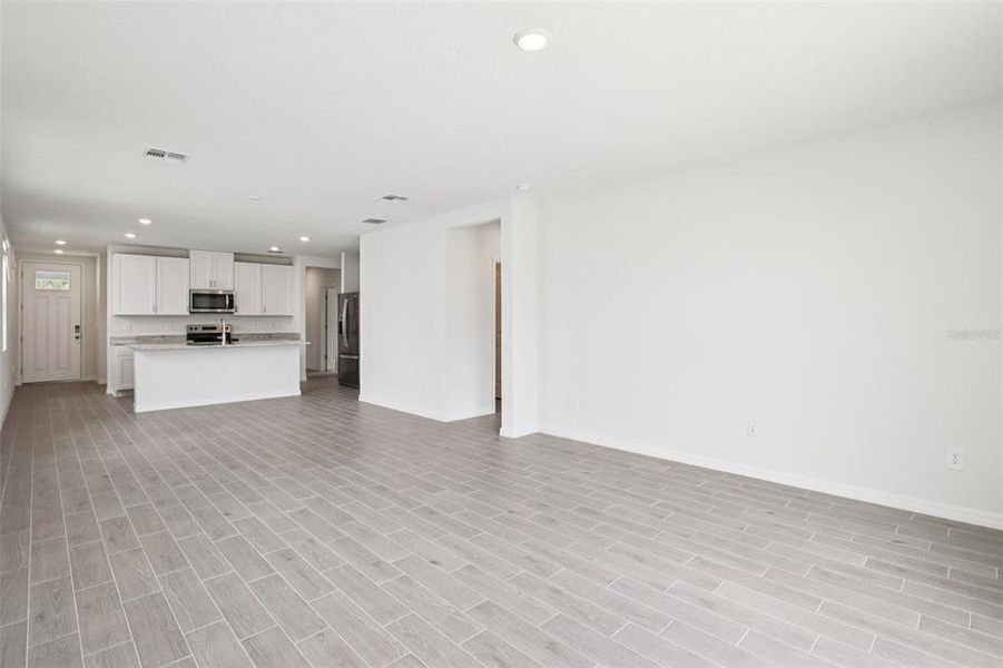 Spacious, unfurnished interior of a new home in Two Rivers - Premier Series, Zephyrhills (Image 14).
