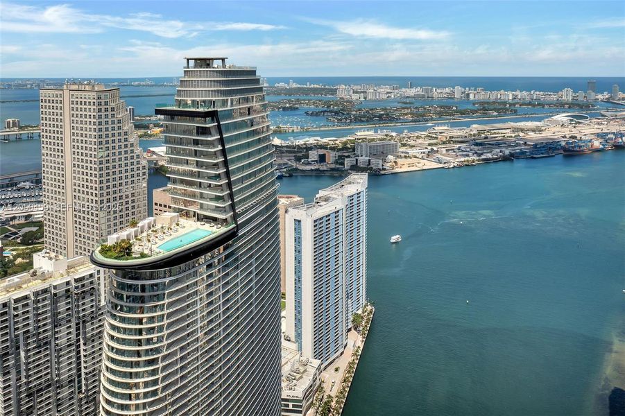 Condo located in Miami, FL showcasing its design and architecture (Image 30). Condo located in Miami, FL showcasing its design and architecture (Image 30).