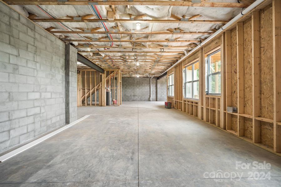 1999 sq ft unfinished basement