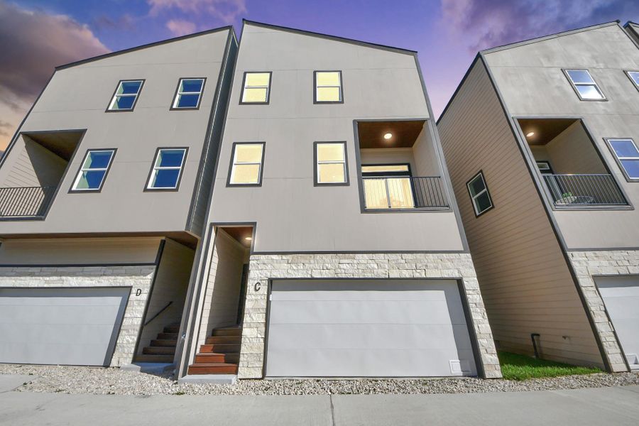 Welcome to 1216 E 34th St #C Welcome to 1216 E 34th St #C