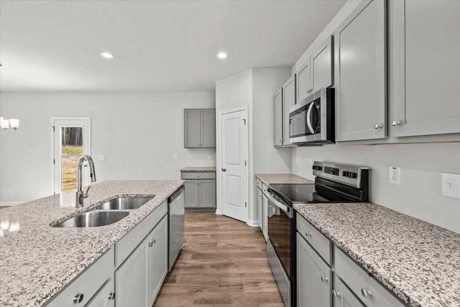 2,266sf New Home in Aberdeen, NC.  - Slide 6