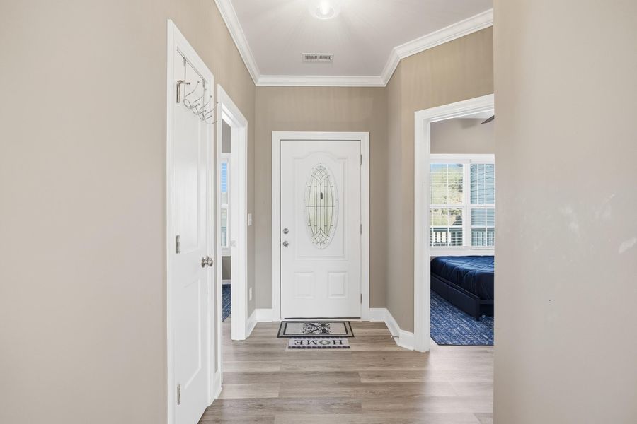 Spacious, unfurnished interior of a new home in , St. George (Image 19).