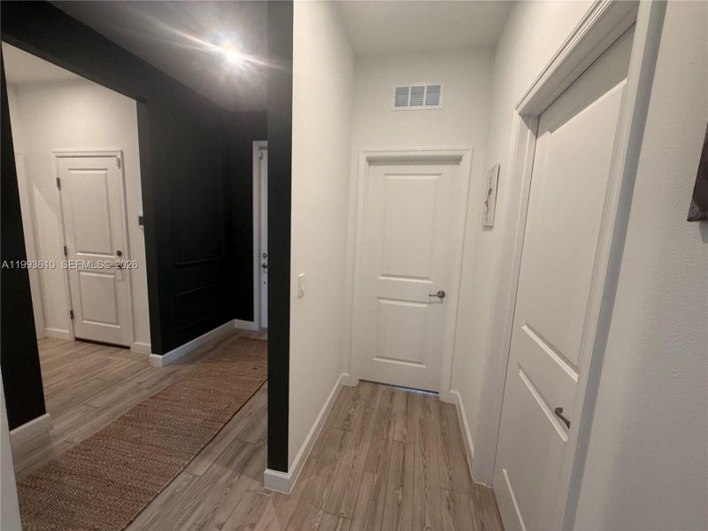 Spacious, unfurnished interior of a new home in Tradition, Port St. Lucie (Image 22).