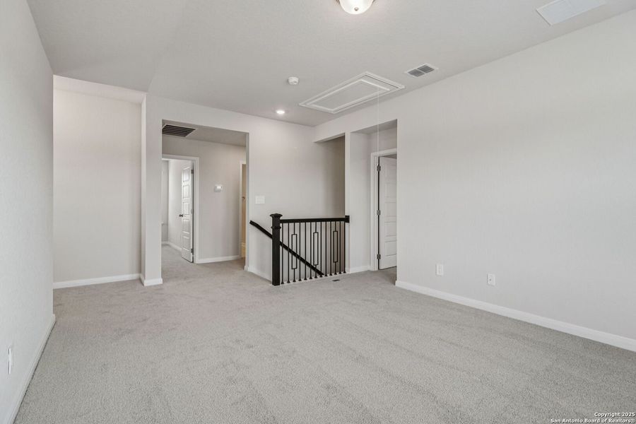 Spacious, unfurnished interior of a new home in Royal Crest, San Antonio (Image 50). Spacious, unfurnished interior of a new home in Royal Crest, San Antonio (Image 50).