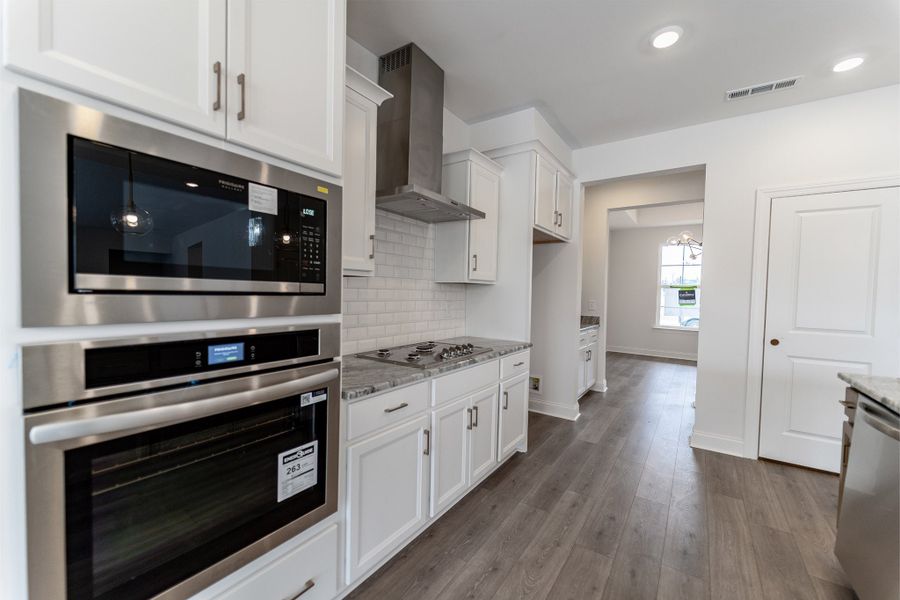 Furnished interior view inside a new home in Dorris Farm, White House (Image 12).