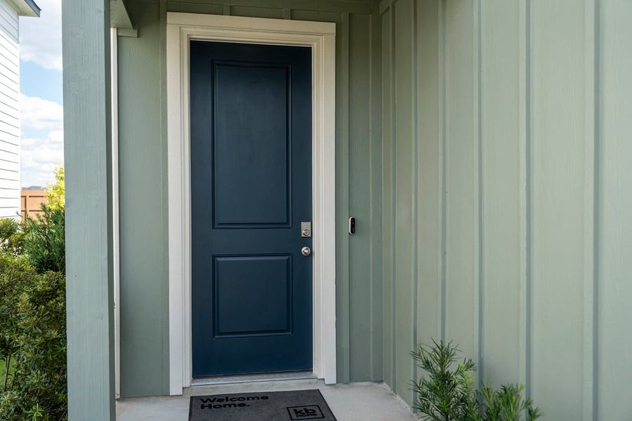 Molded entry door Molded entry door