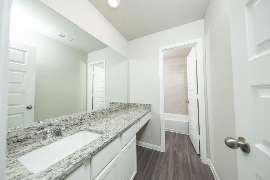 Furnished interior view inside a new home in Cliffstone Hills, Conroe (Image 6). Furnished interior view inside a new home in Cliffstone Hills, Conroe (Image 6).