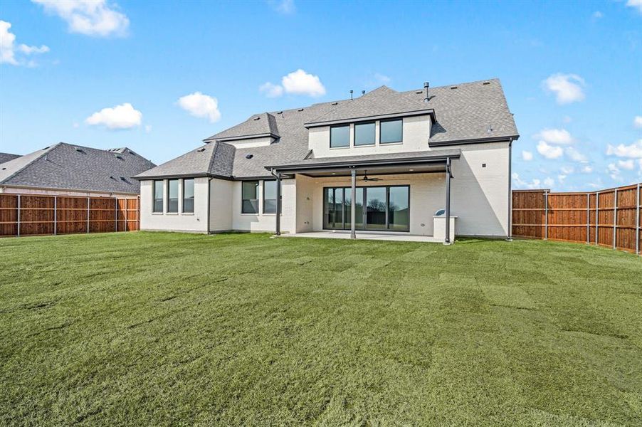 Exterior details and patio area of a home in NorthGlen, Haslet (Image 28).