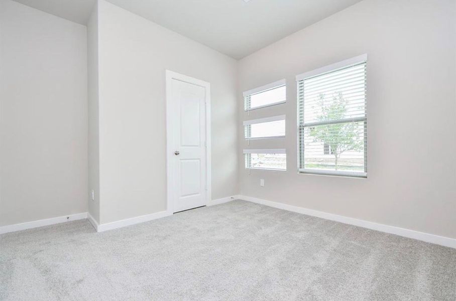 Spacious, unfurnished interior of a new home in Arabella on the Prairie, Richmond (Image 27).