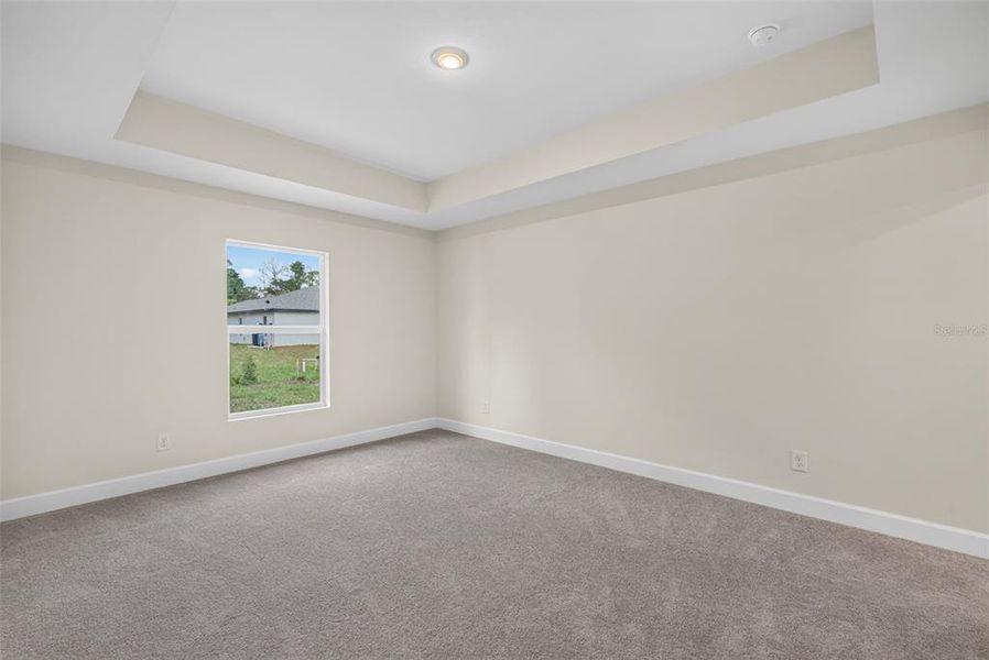 Spacious, unfurnished interior of a new home in , Port Charlotte (Image 14).