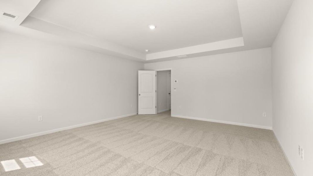 Spacious, unfurnished interior of a new home in Village at Pine Valley, Gainesville (Image 16).