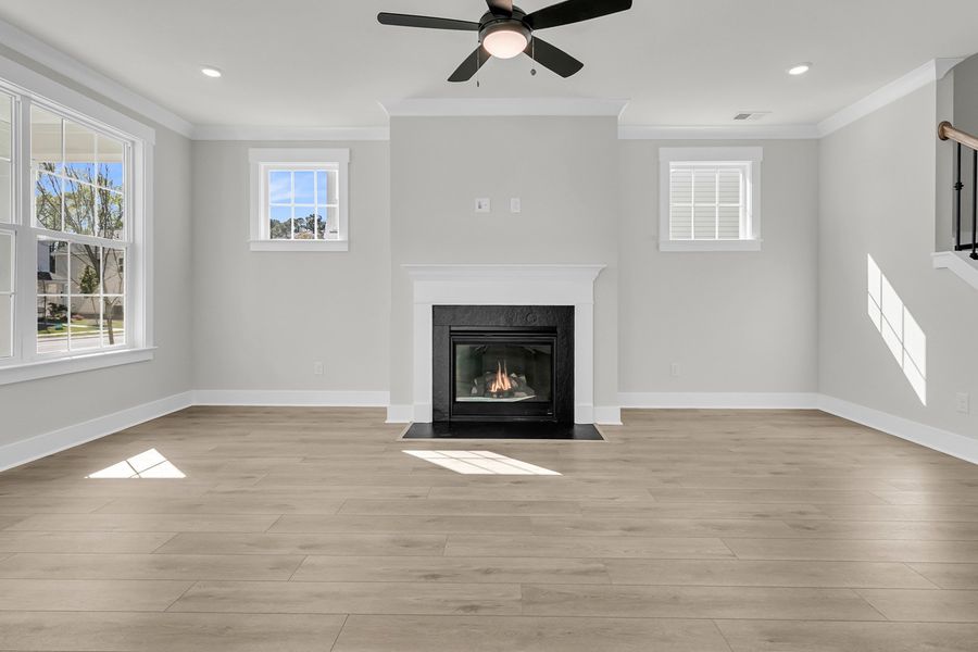 Spacious, unfurnished interior of a new home in Six Oaks, Summerville (Image 26).