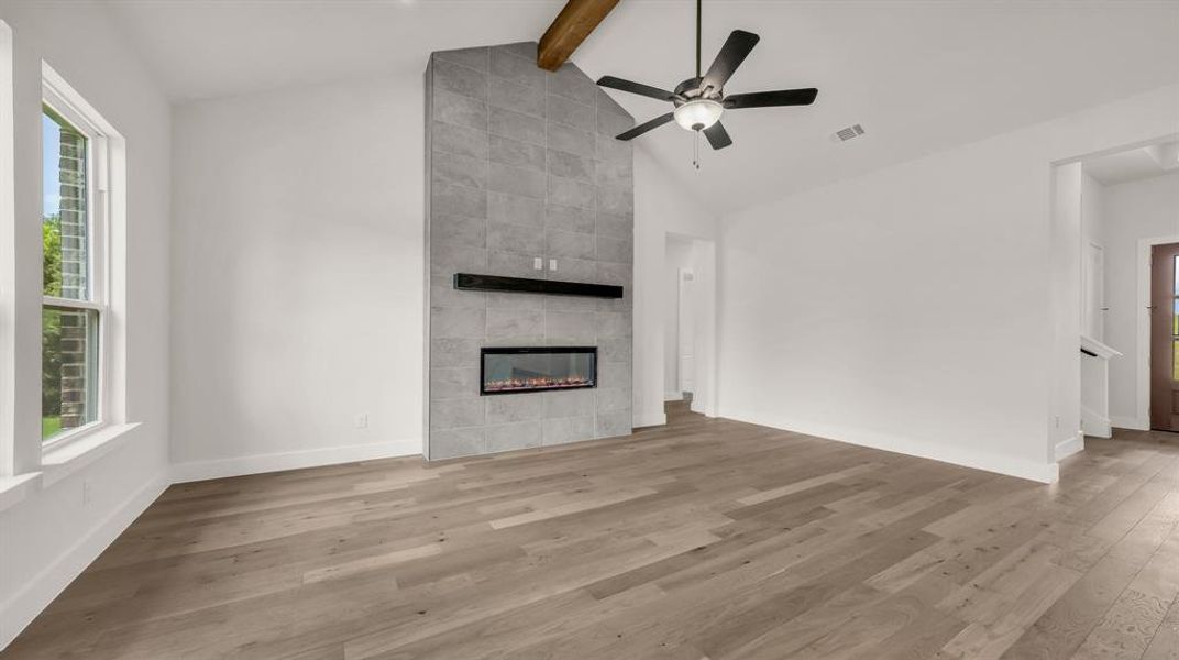 Spacious, unfurnished interior of a new home in Woodland Lakes Estates, Weatherford (Image 21).