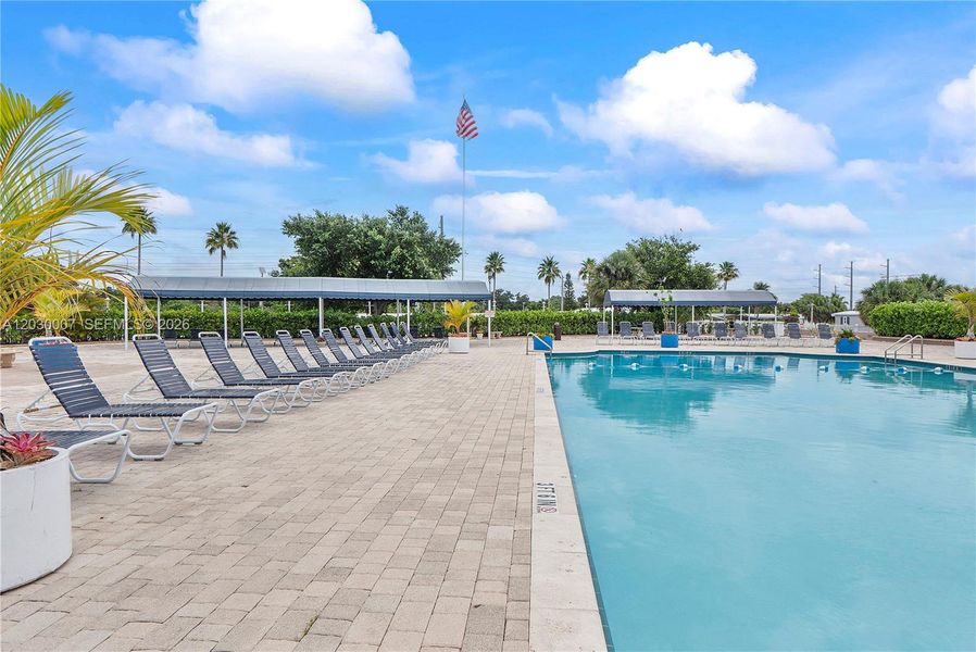 Community amenities in , Dania Beach (Image 30).