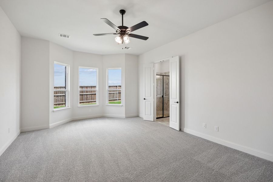 Spacious, unfurnished interior of a new home in Country Lakes, Denton (Image 15). Spacious, unfurnished interior of a new home in Country Lakes, Denton (Image 15).