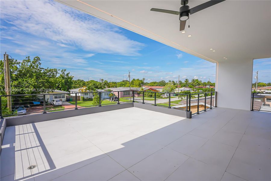 Exterior details and patio area of a home in , Miami (Image 33).