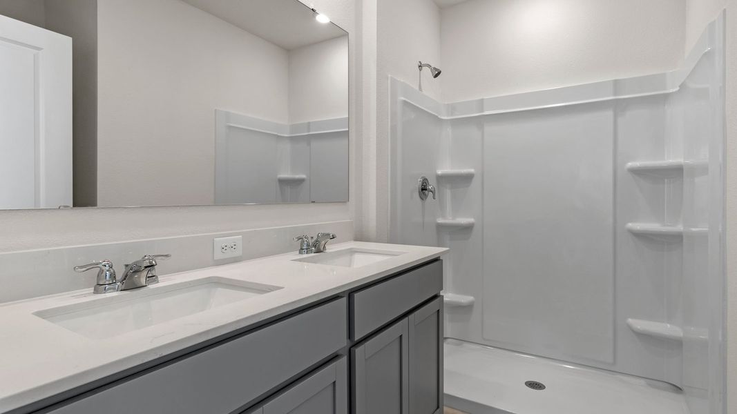 Furnished interior view inside a new home in Hamilton Bluff, Lake Hamilton (Image 9).