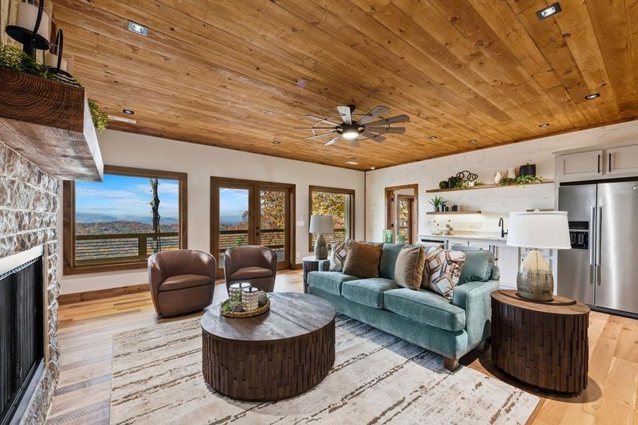 Image 84 of a home in .