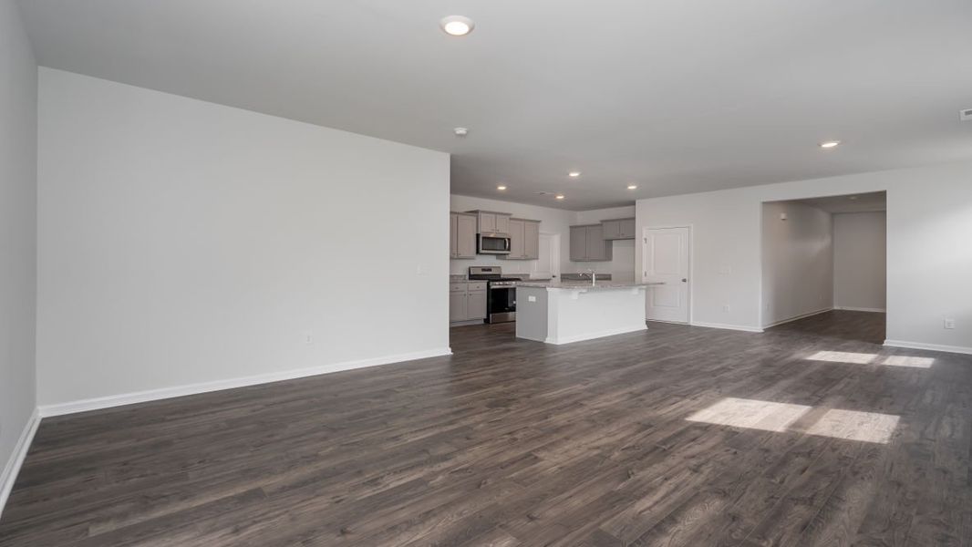 Representative unfurnished interior of a home built from the ROBIE by D.R. Horton in Island Green, Myrtle Beach (Image 28).