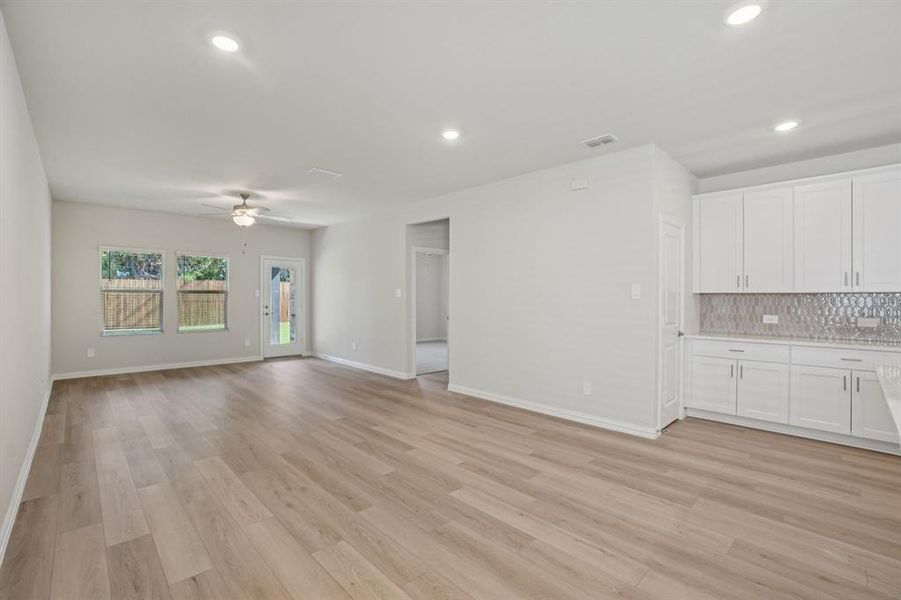 Photo is not of the actual home, but is an inspirational photo of builder’s model home and may depict options, furnishings, and/or decorator features that are not included.