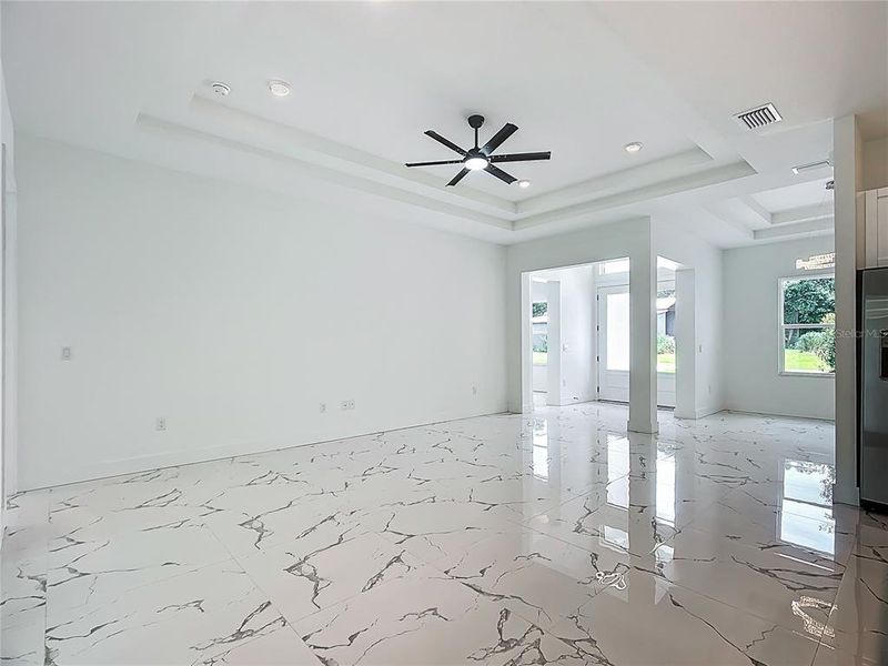 Spacious, unfurnished interior of a new home in , Plant City (Image 20). Spacious, unfurnished interior of a new home in , Plant City (Image 20).