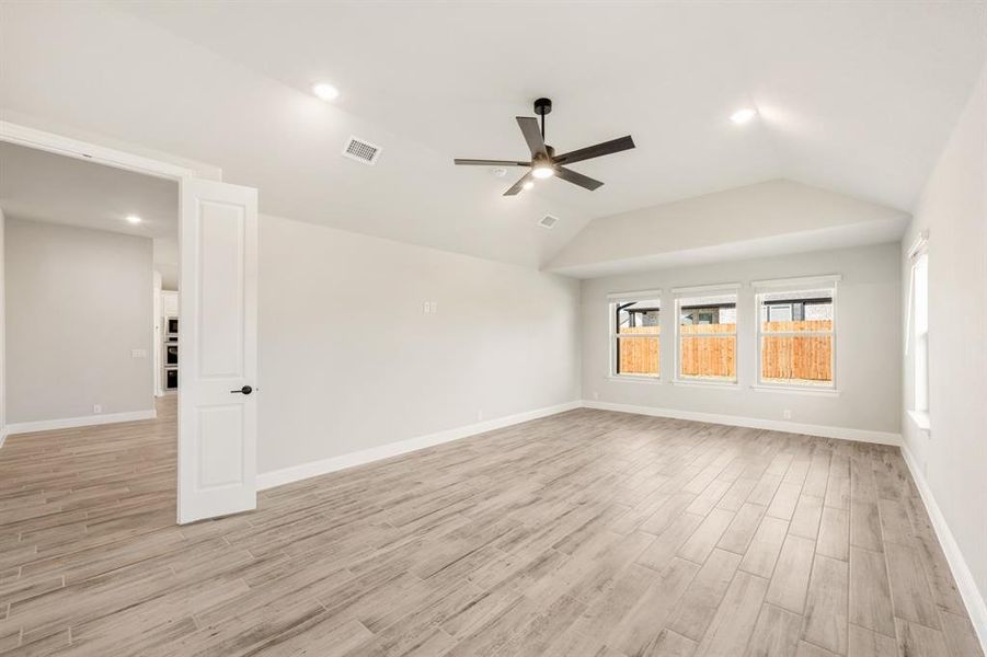 Spacious, unfurnished interior of a new home in Hayes Crossing, Midlothian (Image 31).