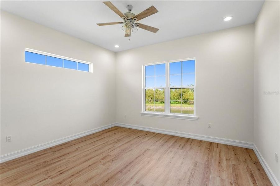 Spacious, unfurnished interior of a new home in , Auburndale (Image 18).