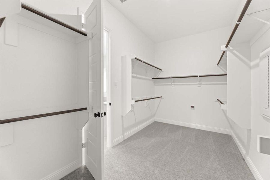 Spacious, unfurnished interior of a new home in Nelson Lake, Rockwall (Image 18).