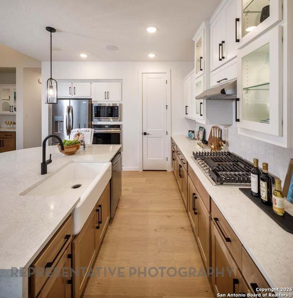 Furnished interior view inside a new home in Meyer Ranch, New Braunfels (Image 17).