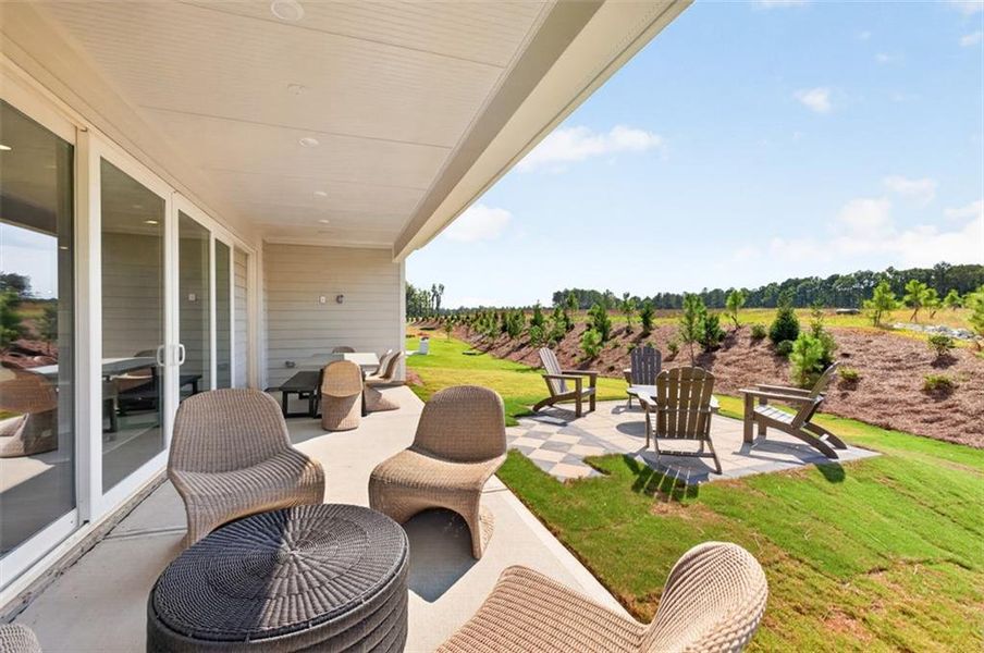 Exterior details and patio area of a home in Everhour, Newnan (Image 3).