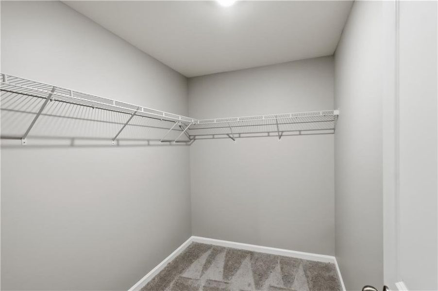 Spacious, unfurnished interior of a new home in , Atlanta (Image 9).