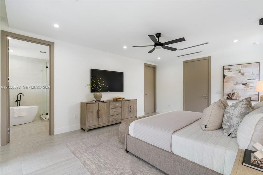 Furnished interior view inside a new home in , Fort Lauderdale (Image 24). Furnished interior view inside a new home in , Fort Lauderdale (Image 24).