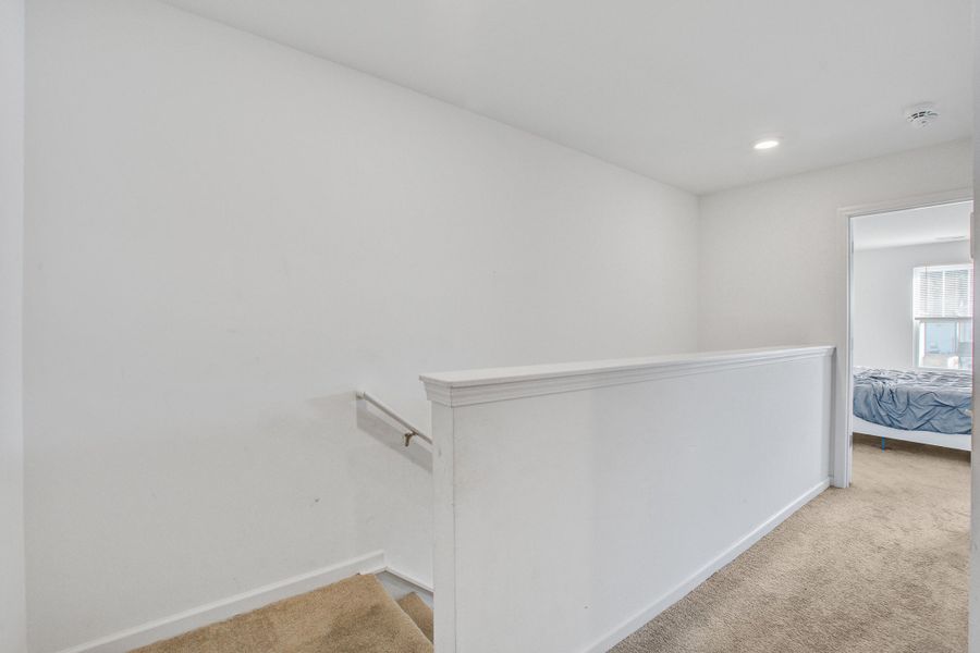 Spacious, unfurnished interior of a new home in , Summerville (Image 13).