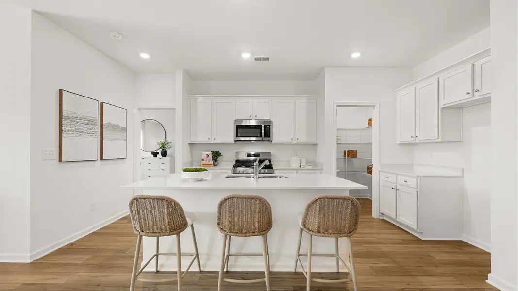 Parker Core N101 Alan Kitchen 2of4 F1 Base2 060625 Parker Core N101 Alan Kitchen 2of4 F1 Base2 060625