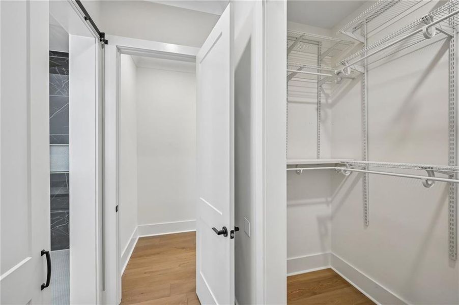 Spacious, unfurnished interior of a new home in , Alpharetta (Image 57). Spacious, unfurnished interior of a new home in , Alpharetta (Image 57).