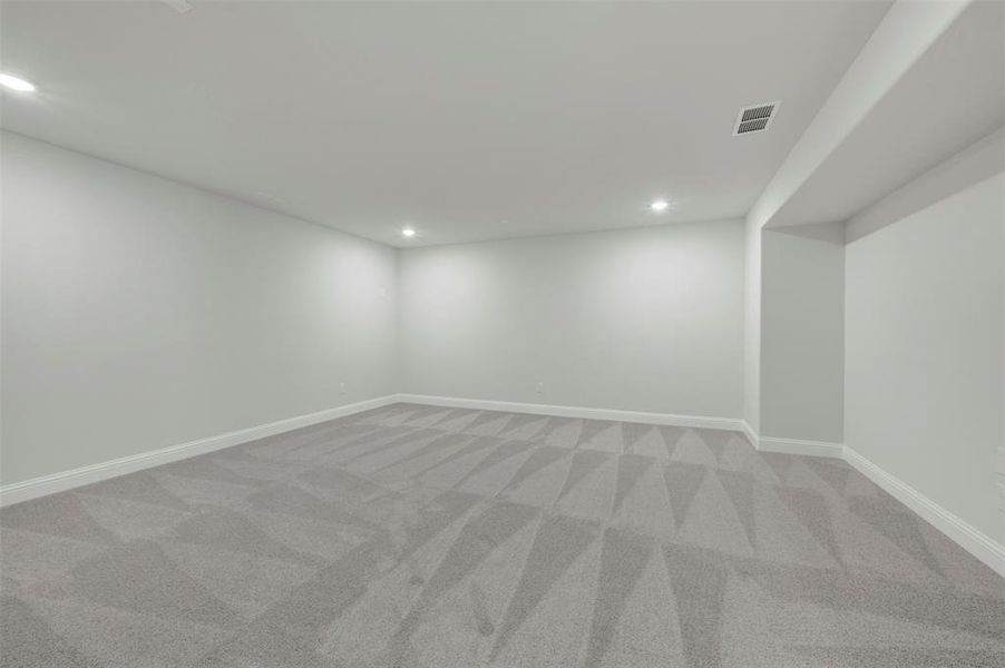 Spacious, unfurnished interior of a new home in Aster Park, McKinney (Image 21).